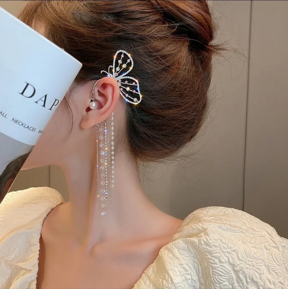 🦋 Silver Plated Butterfly Crystal Pearl Tassel Ear Clip Cuff (Left Ear)